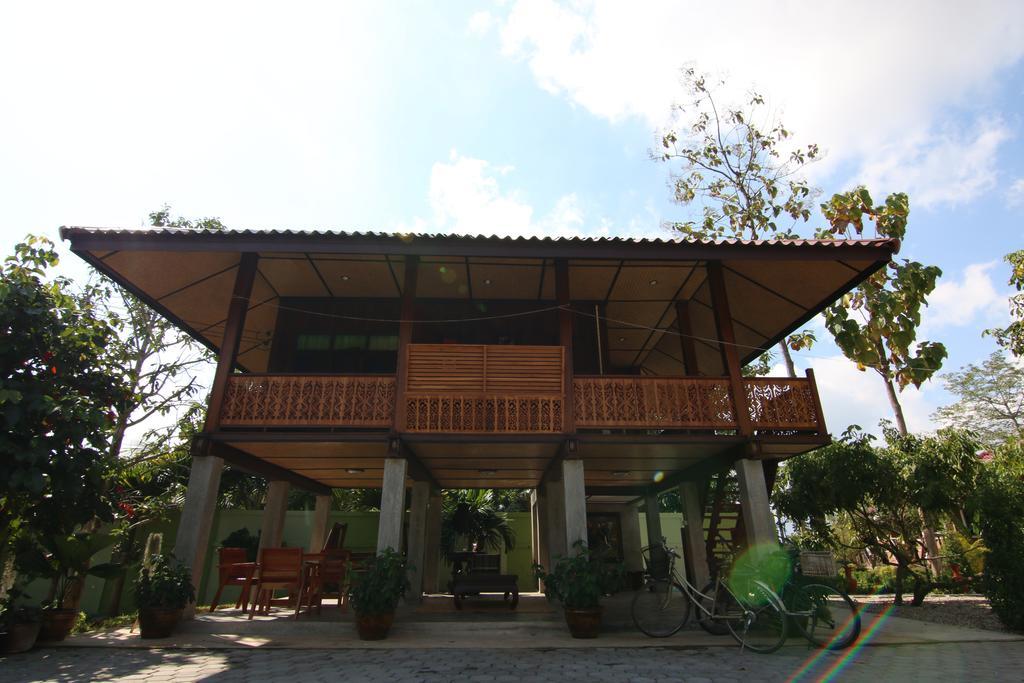 Little-Teak Homestay Csiangmaj Szoba fotó