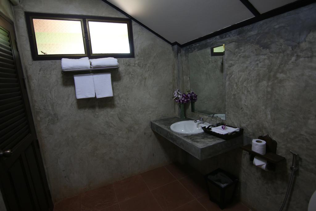 Little-Teak Homestay Csiangmaj Kültér fotó